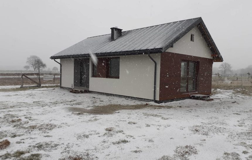 Układanie styropianu na podłodze